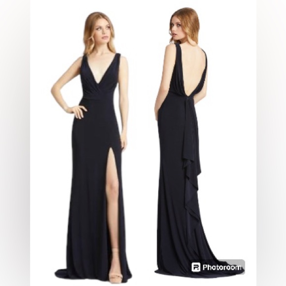 Mac Duggal Sleeveless V Neck Jersey Gown size 8 in Midnight. New with tag